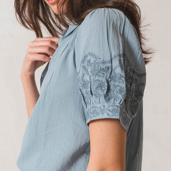 Indi and Cold :: Camisa Embroided Sleeve Shirt - 142