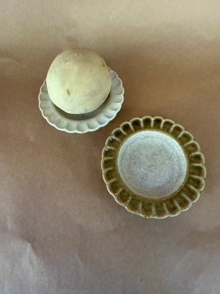 TAK :: Petite Petal Soap Dish