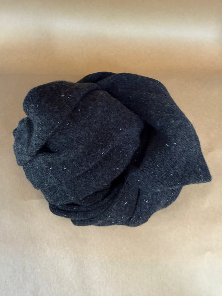 TAK :: Speckled Wool Knit Scarf