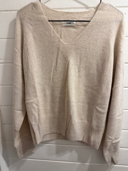 MWE :: Fine Cashmere V Neck Marle Jumper