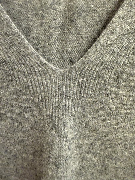 MWE :: Fine Cashmere V Neck Marle Jumper
