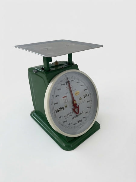 TAK :: Vintage Green Kitchen Scales