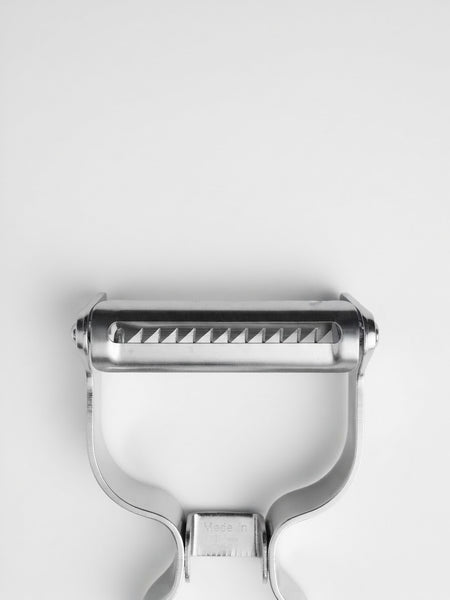 TAK :: Stainless Steel Peeler - Dual Swivel Blade