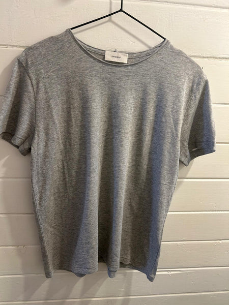 Statement :: Raw Edge Short Sleeve Tee