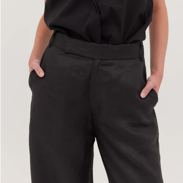 Cloth & Co :: The Flat Fronted Tailored Pant (Black)