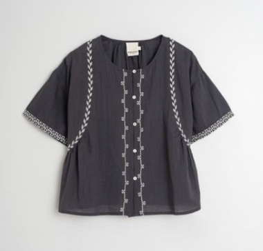 Indi and Cold :: Embroidered Trapeze Shirt - 245