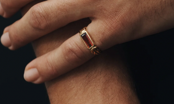 Temple of the Sun :: Airla Solitaire Ring Garnet Gold
