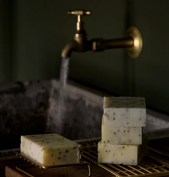 Herbal Remedy :: Lemon Myrtle with Macadamia Oil