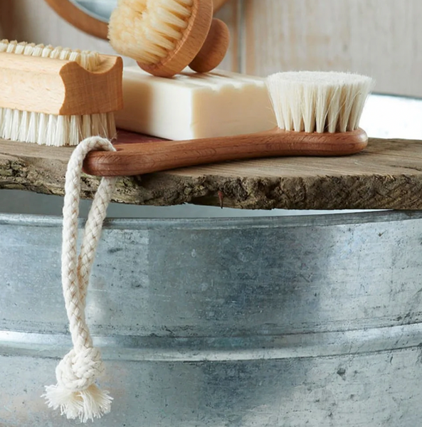 Redecker :: Beechwood Face Wash with Handle