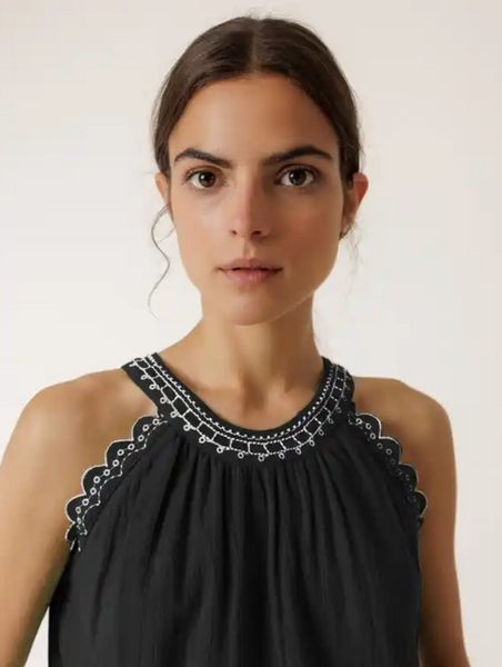 Indi and Cold :: Contrast Embroidery Top - 187