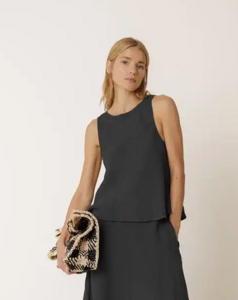 Indi and Cold :: Short Linen Top - 253