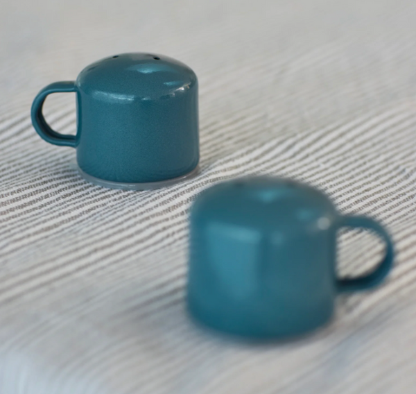 Citta :: Enamel Salt and Pepper Shake